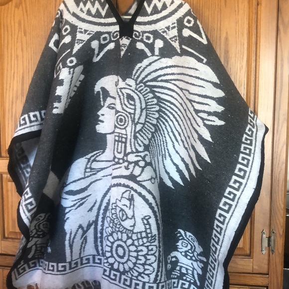 Double sided pancho - Picture 2 of 3